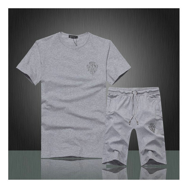 Short + T-shirt Gucci promotion